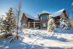 This beautiful house located on Big Mountain is the perfect Whitefish Escape